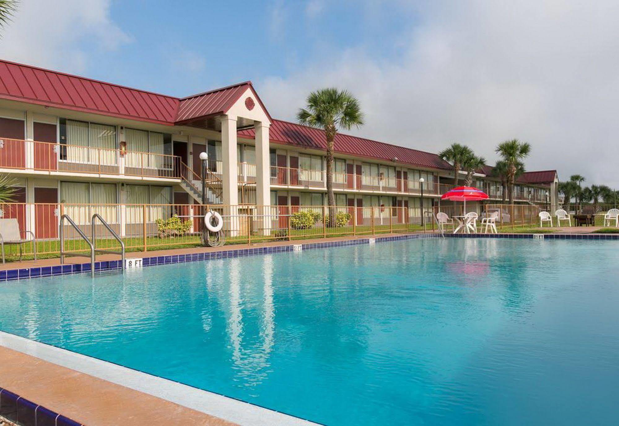Fairbridge Inn Express Dundee 温特黑文 外观 照片